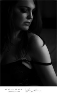 How to choose the best boudoir photographer for you