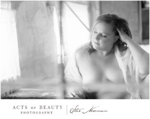 Plus-Size-Boudoir-Photography-Curvy-Curves