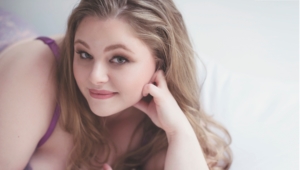Beautiful Plus Size Boudoir Photos Pose
