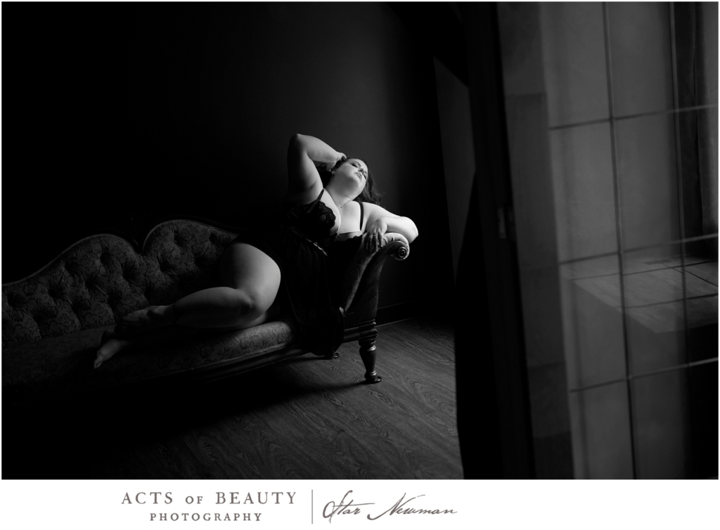 Plus size boudoir poses