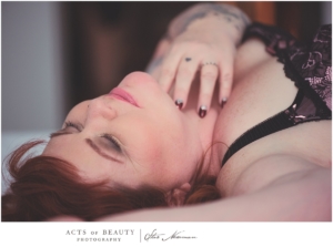 Gorgeous plus size boudoir photos