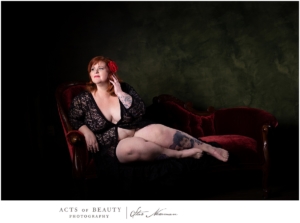 Gorgeous plus size boudoir photos